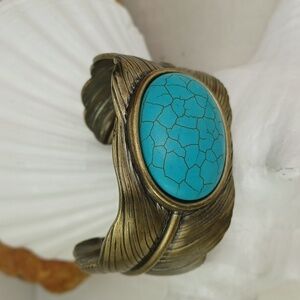 Vintage Vibe Turquoise Tone Crackle Stone Crafted Brass Feather Cuff Bracelet